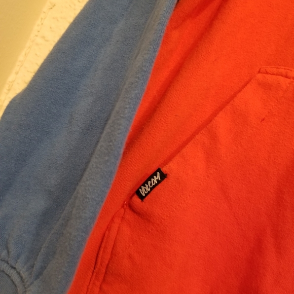 Volcom Hoodie - Picture 4 of 8